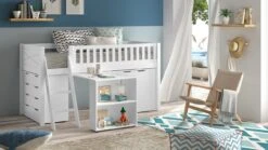 Halfhoogslaper Scott Met Bureau En 2 Commodes